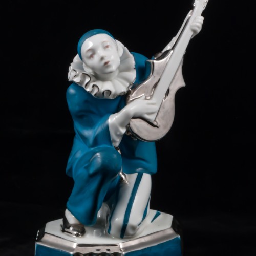 Пьеро с гитарой, Дрезден, Германия, 1920 гг