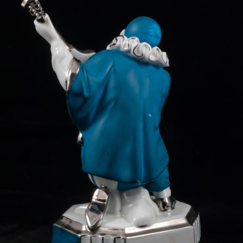 Пьеро с гитарой, Дрезден, Германия, 1920 гг