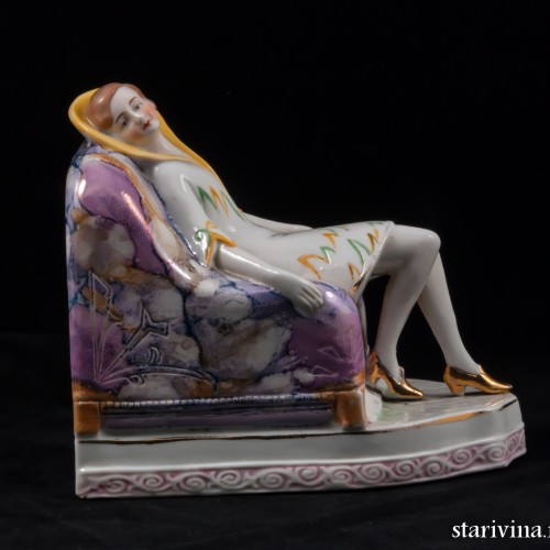 Девушка отдыхающая на кресле, Unger, Schneider & Cie, Германия, 1920-30 гг