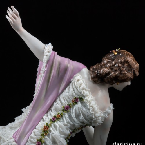 Дама с розовым шарфом, кружевная, Volkstedt, Германия, 1915-34 гг