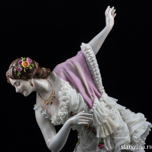 Дама с розовым шарфом, кружевная, Volkstedt, Германия, 1915-34 гг