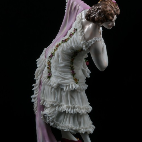 Дама с розовым шарфом, кружевная, Volkstedt, Германия, 1915-34 гг