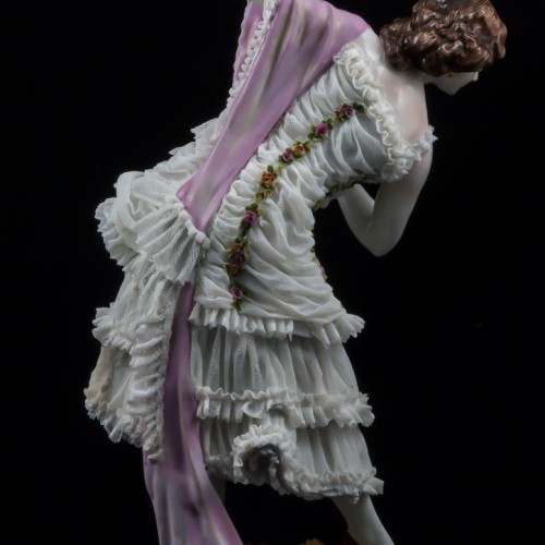 Дама с розовым шарфом, кружевная, Volkstedt, Германия, 1915-34 гг