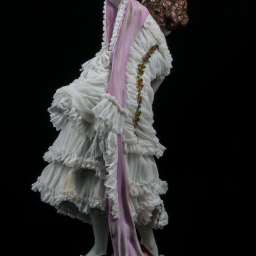 Дама с розовым шарфом, кружевная, Volkstedt, Германия, 1915-34 гг