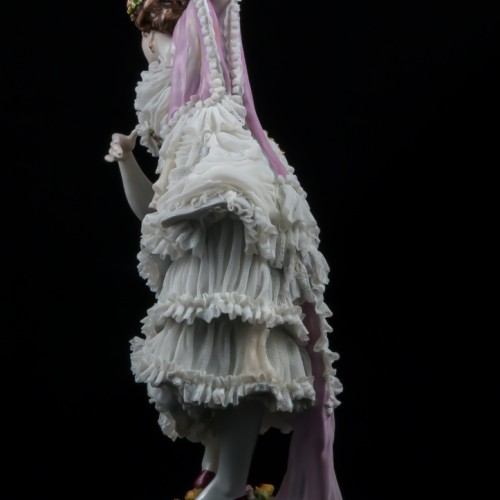 Дама с розовым шарфом, кружевная, Volkstedt, Германия, 1915-34 гг