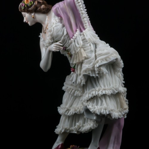 Дама с розовым шарфом, кружевная, Volkstedt, Германия, 1915-34 гг