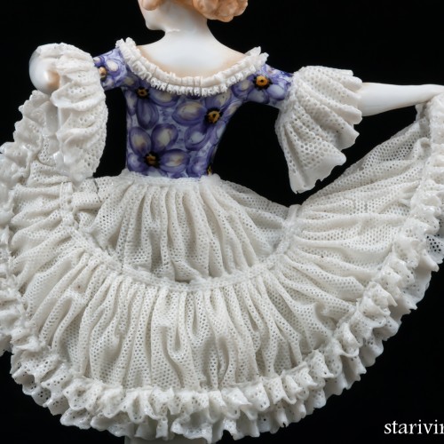 Танцовщица в платье с сиреневым лифом, кружевная, E. A. Muller, Германия, до 1927 г