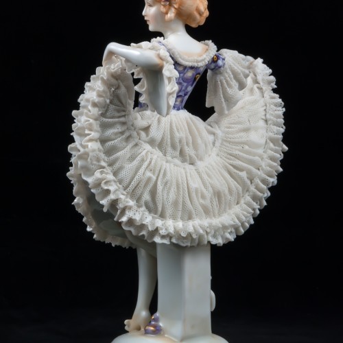 Танцовщица в платье с сиреневым лифом, кружевная, E. A. Muller, Германия, до 1927 г