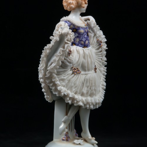 Танцовщица в платье с сиреневым лифом, кружевная, E. A. Muller, Германия, до 1927 г