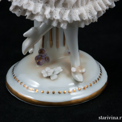 Танцовщица в платье с сиреневым лифом, кружевная, E. A. Muller, Германия, до 1927 г