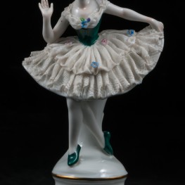 Балерина в пачке с зеленым лифом, кружевная, Volkstedt, Германия, 1915-36 гг
