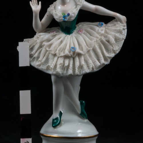 Балерина в пачке с зеленым лифом, кружевная, Volkstedt, Германия, 1915-36 гг