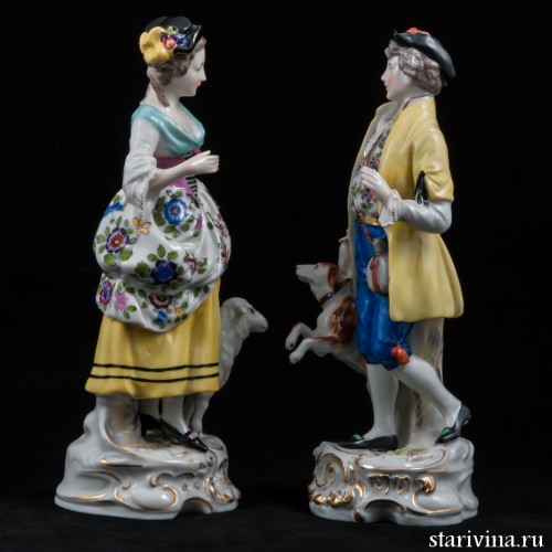 Пара в желтых костюмах с собакой и овечкой, Goebel, Германия, 1935-37 гг