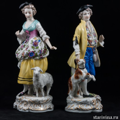 Пара в желтых костюмах с собакой и овечкой, Goebel, Германия, 1935-37 гг