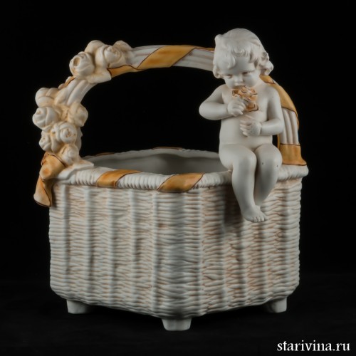 Ваза с путти, Hertwig & Co, Германия, 1920-30 гг