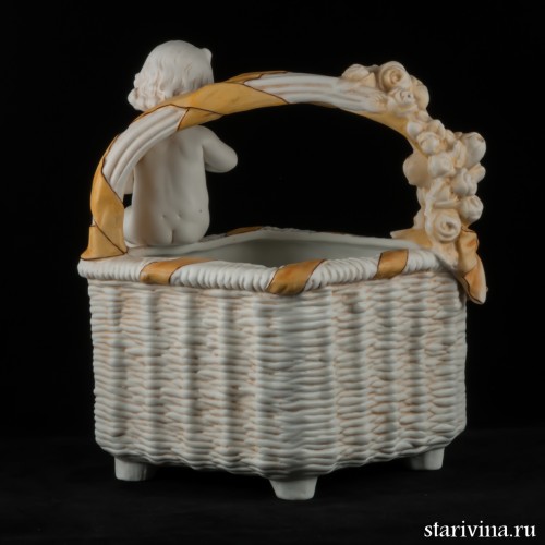 Ваза с путти, Hertwig & Co, Германия, 1920-30 гг