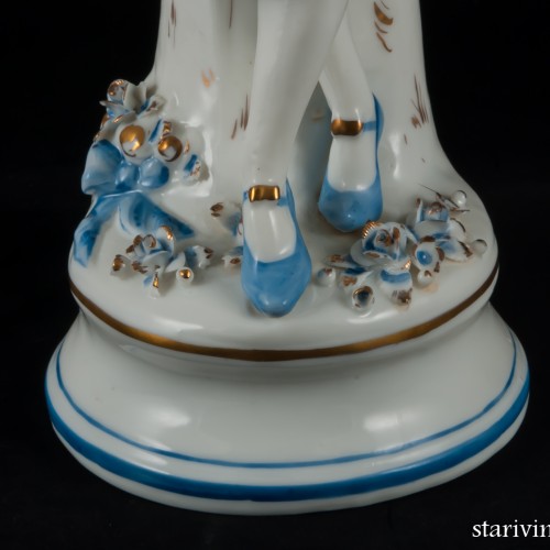 Танцовщица в платье с голубым лифом, кружевная, Sitzendorf, Германия, нач. 20 в