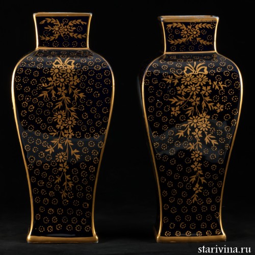 Две старинные вазы, Франция, 19 в