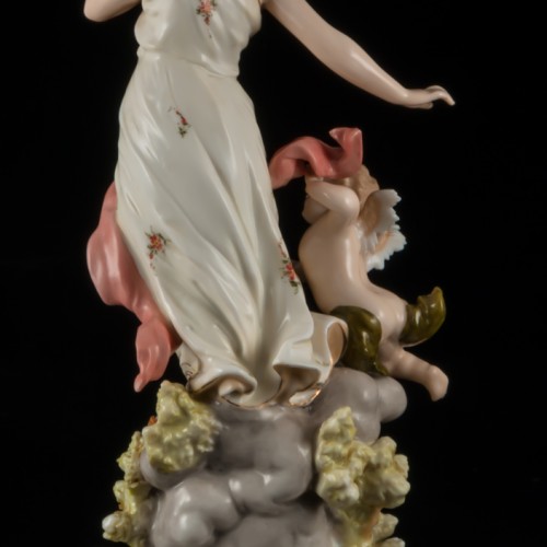 Девушка с Амуром, Volkstedt, Германия, 1886-1894 гг