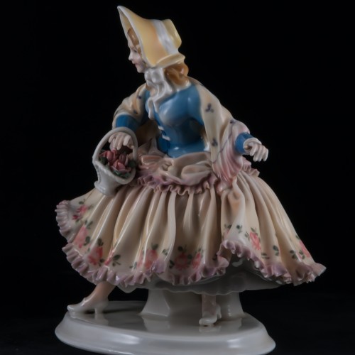 Девушка с корзиной цветов, Karl Ens, Германия, 1920-30 гг