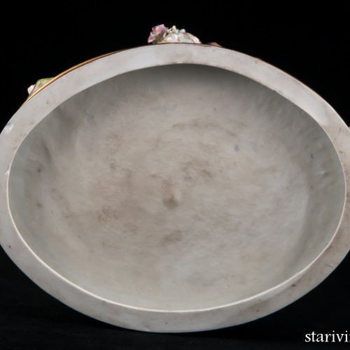 Пара с венком и овечкой, Дрезден, Германия, кон.19 - нач. 20 в