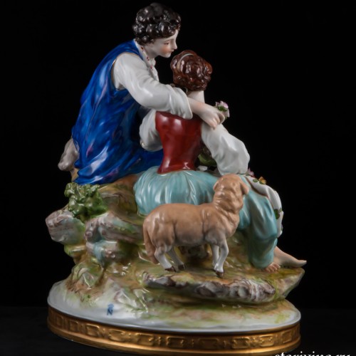 Пара с венком и овечкой, Дрезден, Германия, кон.19 - нач. 20 в