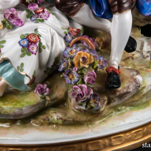 Пара с венком и овечкой, Дрезден, Германия, кон.19 - нач. 20 в