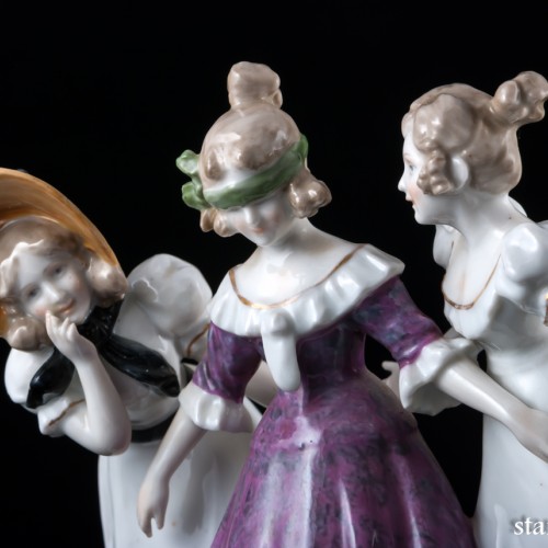 Девочки, играющие в жмурки, Karl Ens, Германия, 1930-40 гг