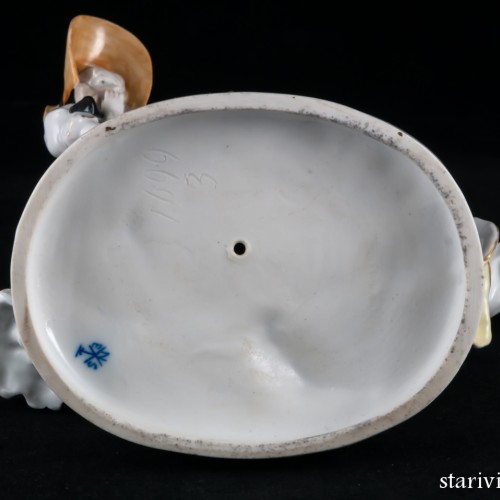 Девочки, играющие в жмурки, Karl Ens, Германия, 1930-40 гг