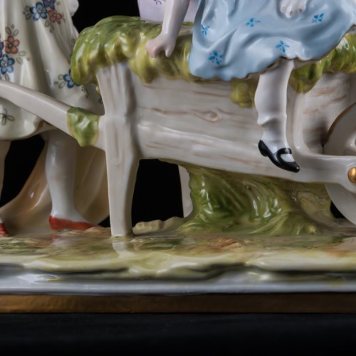 Три девочки, играющие с собакой, Scheibe-Alsbach, Германия, сер. 20 в