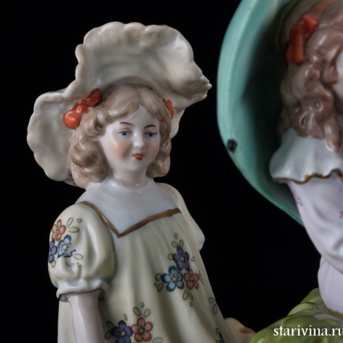 Три девочки, играющие с собакой, Scheibe-Alsbach, Германия, сер. 20 в