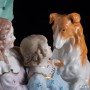 Три девочки, играющие с собакой, Scheibe-Alsbach, Германия, сер. 20 в
