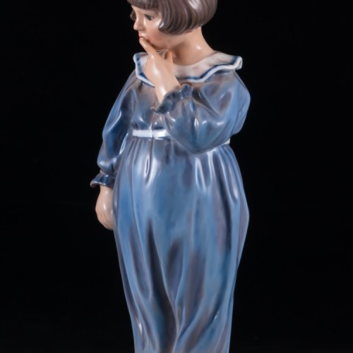 Девочка в ночной рубашке, Dahl Jensen, Дания