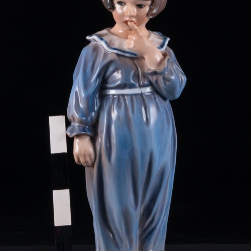 Девочка в ночной рубашке, Dahl Jensen, Дания