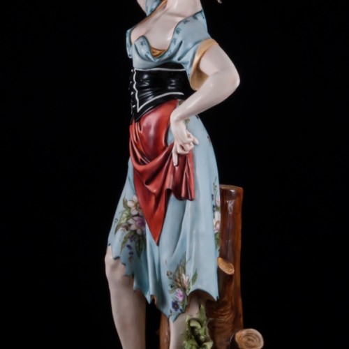 Девушка с кувшином, Италия, вт. пол. 20 в