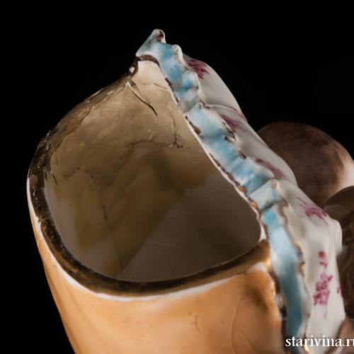 "Дети, спящие на кресле", ваза, Франция, 19 в