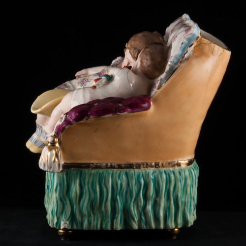 "Дети, спящие на кресле", ваза, Франция, 19 в