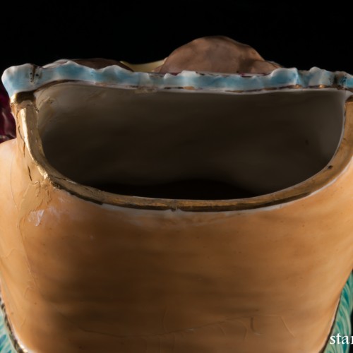 "Дети, спящие на кресле", ваза, Франция, 19 в