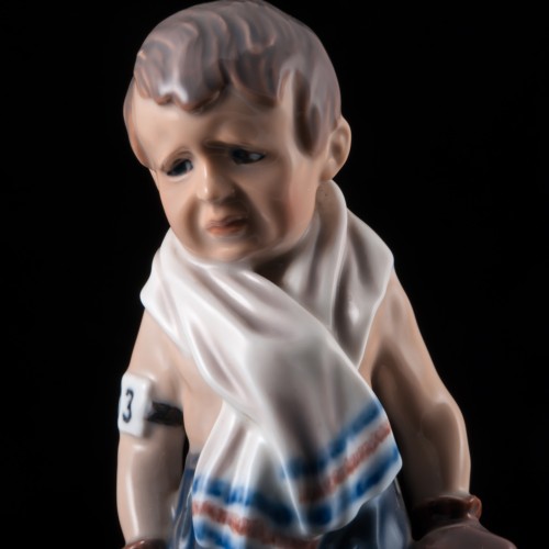 Фарфоровая статуэтка "13 номер", мальчик-боксер, Dahl Jensen, Дания.