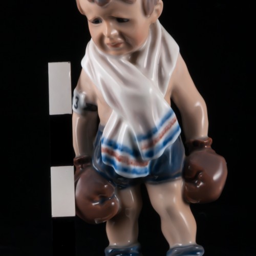 Фарфоровая статуэтка "13 номер", мальчик-боксер, Dahl Jensen, Дания.
