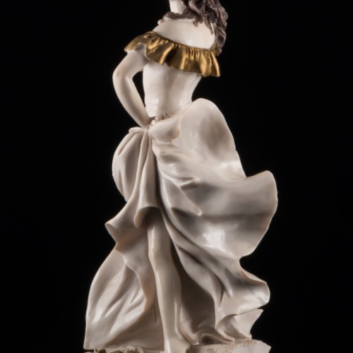 Танцовщица с бубном, Capodimonte, Италия, вт. пол. 20 в