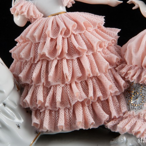 Три девушки в кружевных платьях, Muller & Co, Германия, нач. 20 в