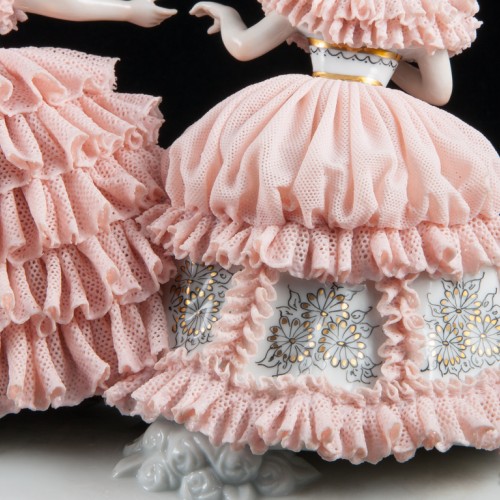 Три девушки в кружевных платьях, Muller & Co, Германия, нач. 20 в