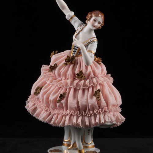 Танцующая девушка в кружевном платье, Muller & Co, Германия, нач. 20 в