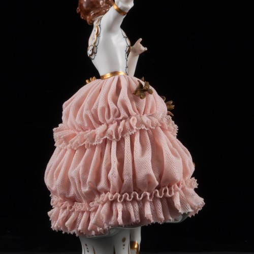 Танцующая девушка в кружевном платье, Muller & Co, Германия, нач. 20 в