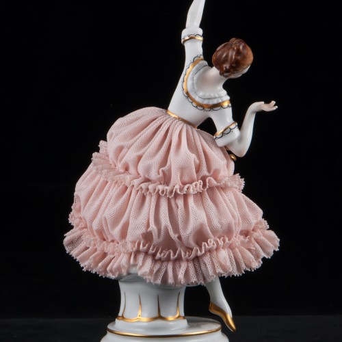 Танцующая девушка в кружевном платье, Muller & Co, Германия, нач. 20 в