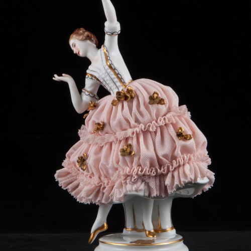 Танцующая девушка в кружевном платье, Muller & Co, Германия, нач. 20 в