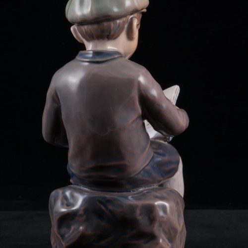 Мальчик, читающий книжку, Dahl Jensen, Дания