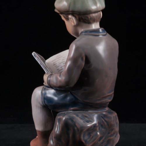 Мальчик, читающий книжку, Dahl Jensen, Дания