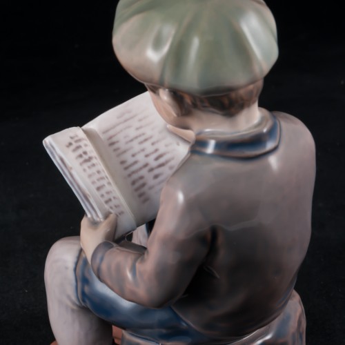 Мальчик, читающий книжку, Dahl Jensen, Дания
